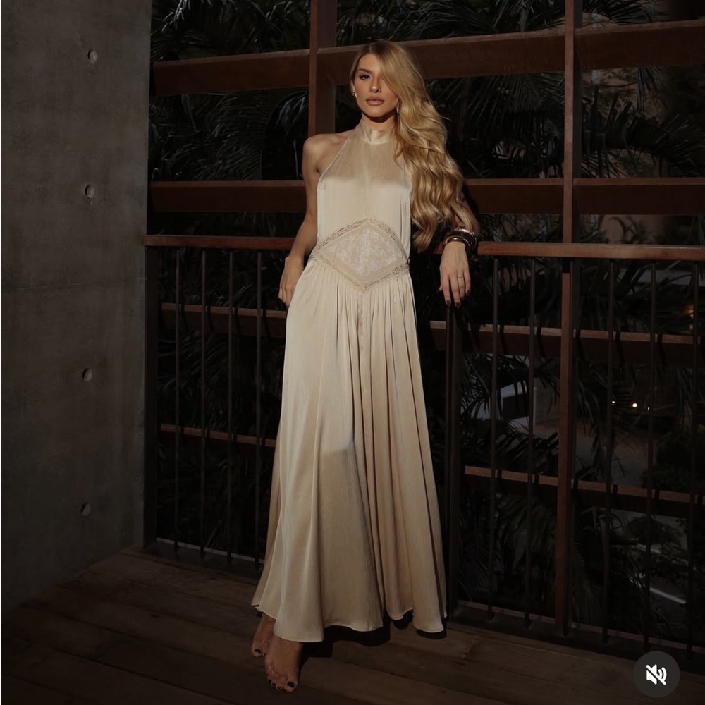 ๐(NWT) ZARA **VIRAL** Embroidered & Sequin Satin Midi/Maxi Dress. Size MEDIUM